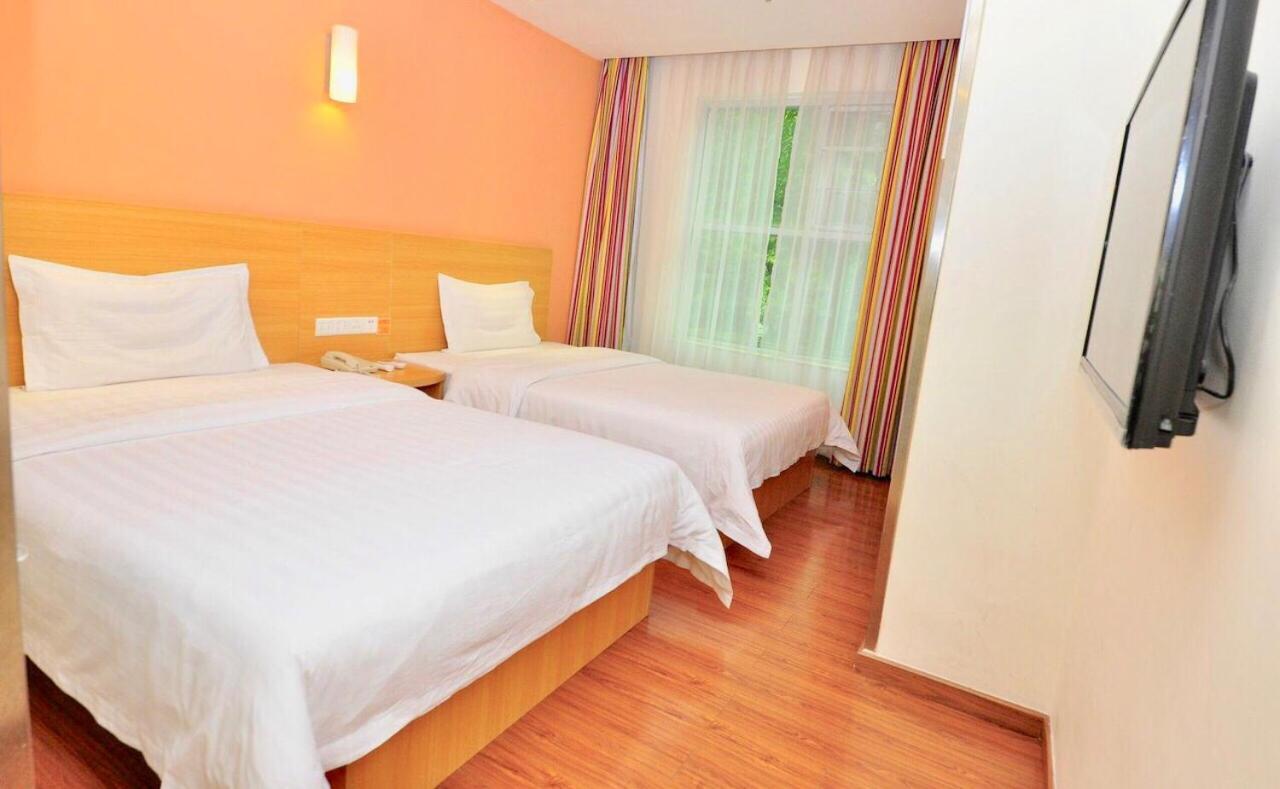 7Days Inn Guangzhou Tianhe Yantang Yue Ken Road Buitenkant foto